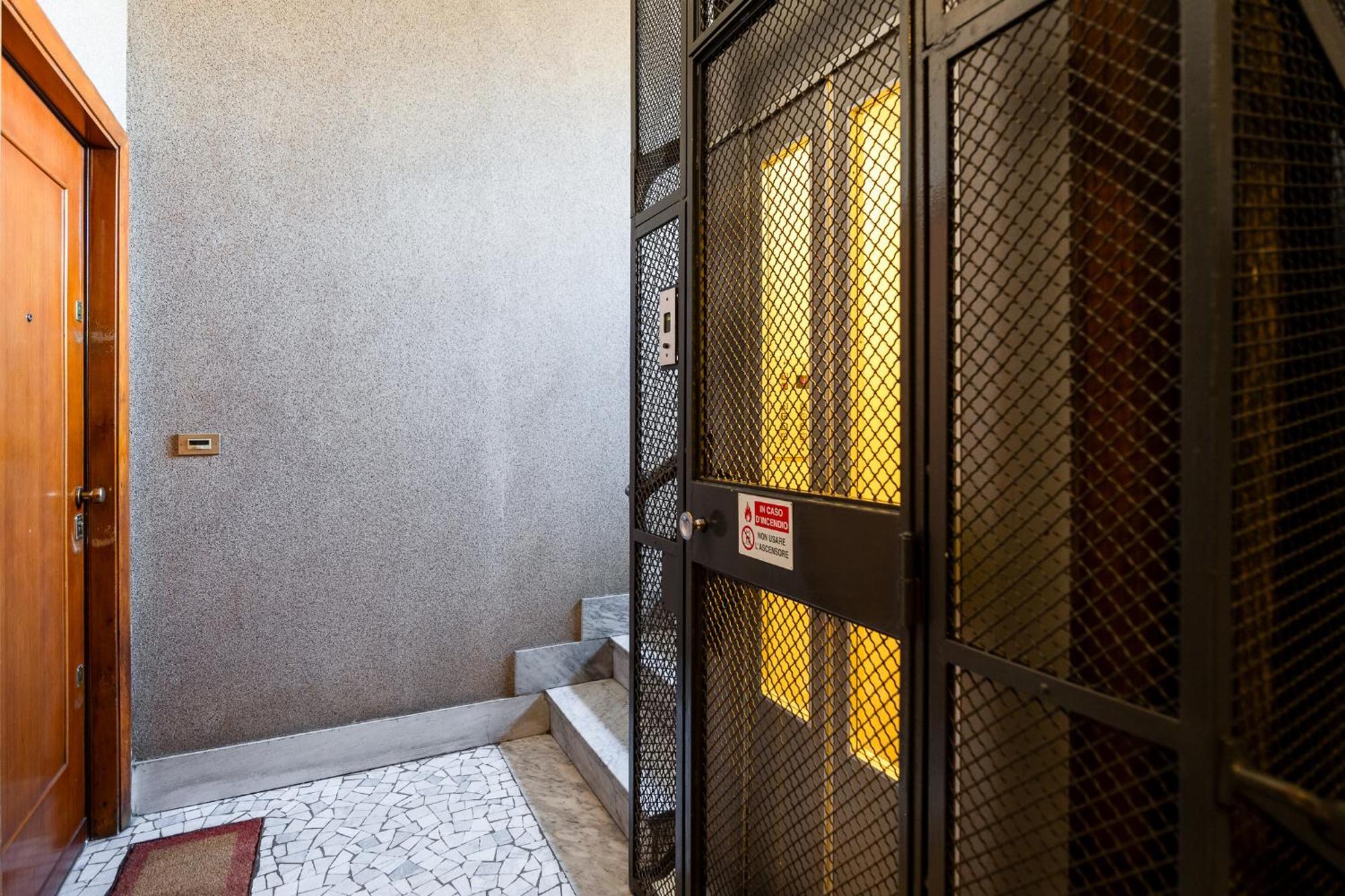 Appartamenti In Centro - Biancospino Apartments Милано Екстериор снимка